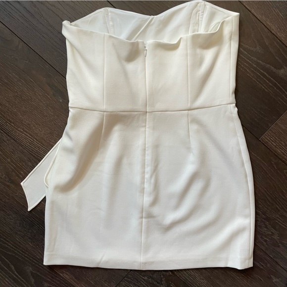 French Connection Whisper Bow Strapless Minidress in Summer White - Picture 3 of 9